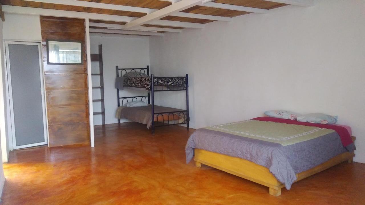 Habitación Familiar con baño privado