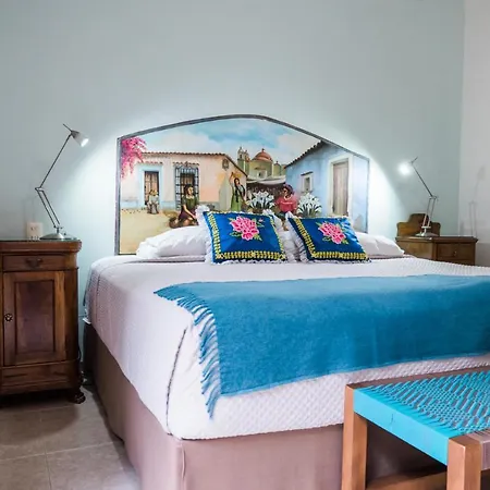 Casa De Las Bugambilias B&B-3